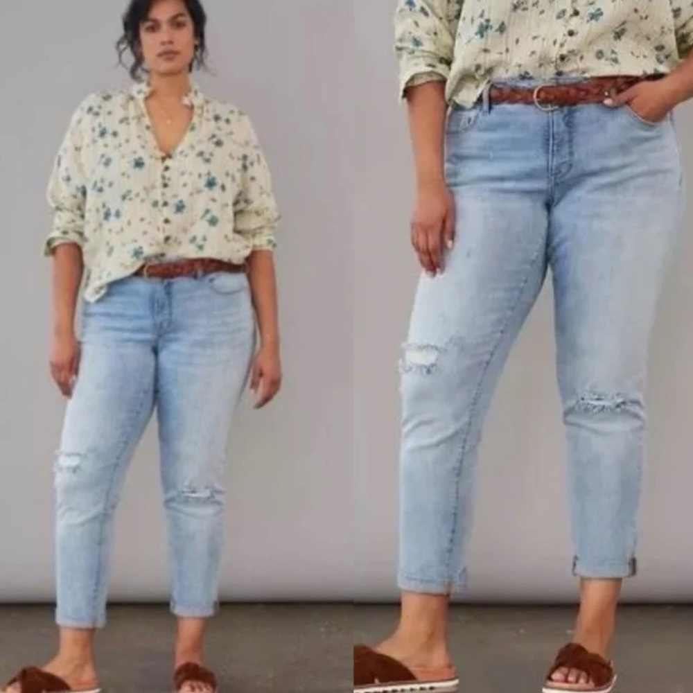 Anthropologie Pilcro Light Wash Distressed Slim Boyfriend Crop Jeans Sz 32